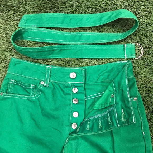 Green Denim Skirt Screen-Worn in 'Dare Me' Marlo Kelly - Picture 3 of 7